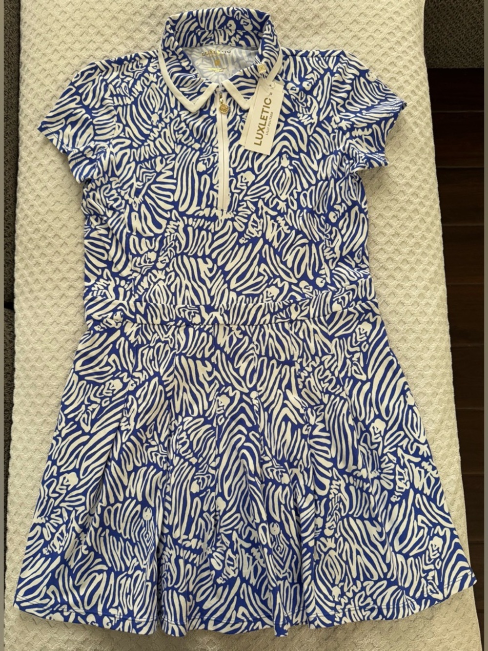 🆕 Lilly Pulitzer Luxletic Alona Dress Martinique Blue White UPF 50+ Medium - Picture 3 of 13